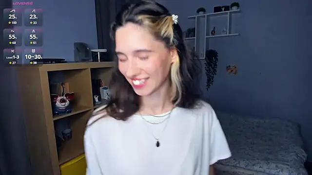 AntonettaTarring online show from September 24, 2025, 10:18 am