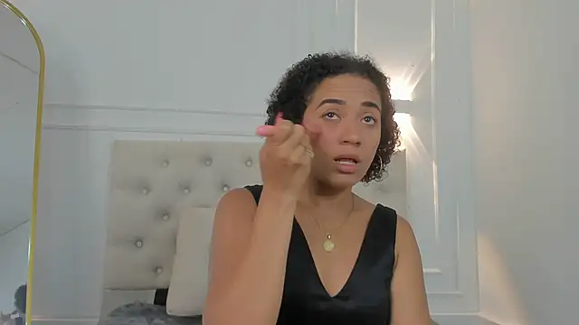 charlotte dante212 online show from April 1, 2026, 3:29 am