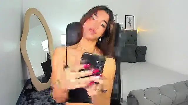 Snapshot of CassieSommereux chatting on October 2, 2025, 1:34 am CassieSommereux online show from October 2, 2025, 1:34 am