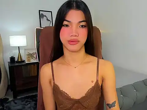 Snapshot of CassieSommereux chatting on October 9, 2025, 6:33 am CassieSommereux online show from October 9, 2025, 6:33 am