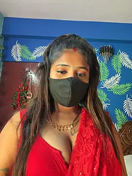 Snapshot of V-Hot-Sweti chatting on June 24, 2026, 4:17 pm V-Hot-Sweti online show from June 24, 2026, 4:17 pm