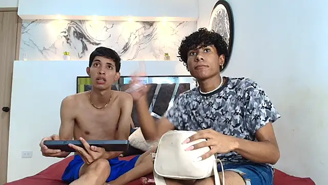 LONDON BOYS1 online show from October 28, 2025, 1:20 am