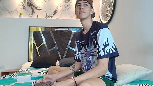 YOUNGS GUYS online show from September 13, 2025, 6:40 pm