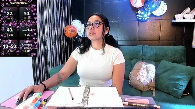 Bonnie cosmic online show from October 8, 2025, 8:50 pm