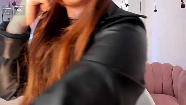 Snapshot of melissa_es chatting on October 31, 2025, 12:39 pm melissa es online show from October 31, 2025, 12:39 pm