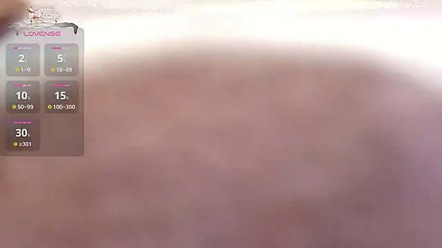 Snapshot of emycarver09 chatting on November 10, 2025, 12:15 pm emycarver09 online show from November 10, 2025, 12:15 pm