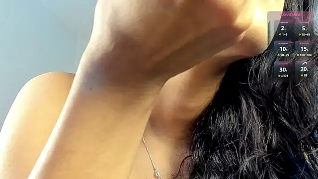 Snapshot of emycarver09 chatting on February 3, 2026, 10:53 am emycarver09 online show from February 3, 2026, 10:53 am