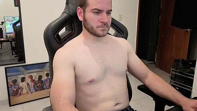 Snapshot of Paul00474 chatting on September 19, 2025, 3:30 am Paul00474 online show from September 19, 2025, 3:30 am