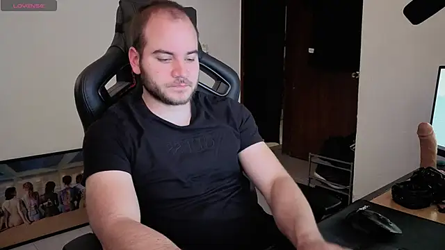 Snapshot of Paul00474 chatting on October 20, 2025, 1:28 am Paul00474 online show from October 20, 2025, 1:28 am