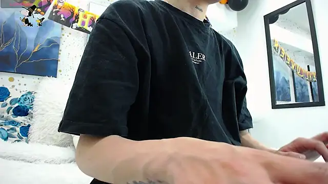 ArianaSantana online show from November 3, 2025, 12:50 pm