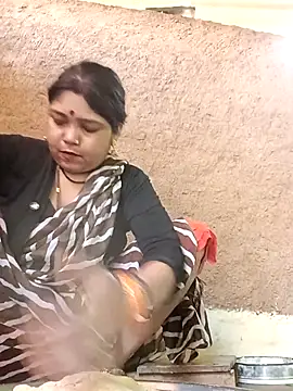 Snapshot of Rashili_jaan chatting on February 24, 2026, 3:04 am Rashili jaan online show from February 24, 2026, 3:04 am