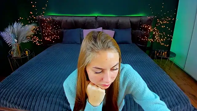 MilaAddams online show from October 7, 2025, 5:48 am