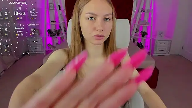 MilaAddams online show from August 7, 2026, 5:31 am