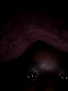 Snapshot of KwaneleK1 chatting on November 24, 2025, 9:47 pm KwaneleK1 online show from November 24, 2025, 9:47 pm