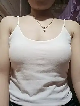 LucyyLy online show from June 5, 2026, 7:58 am