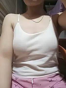LucyyLy online show from June 18, 2026, 10:58 pm