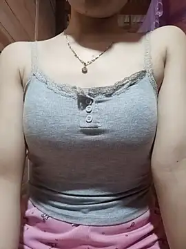 LucyyLy online show from July 7, 2026, 7:34 am