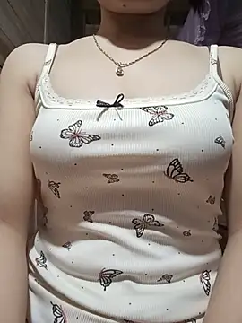 LucyyLy online show from July 30, 2026, 11:53 am