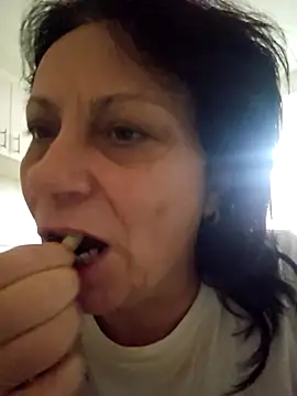 jessyca  online show from November 19, 2025, 9:20 am