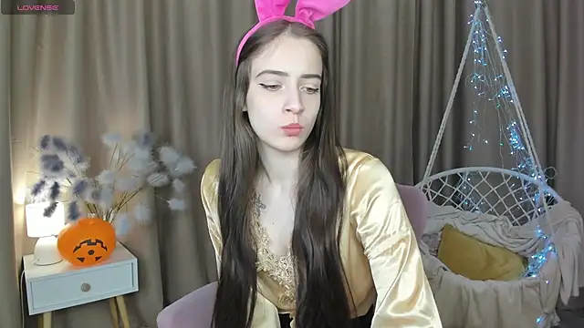 Snapshot of Belle_Wa1ker chatting on October 31, 2025, 4:24 am Belle Wa1ker online show from October 31, 2025, 4:24 am