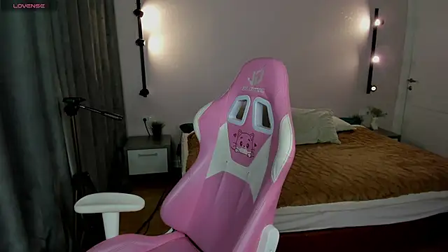 Snapshot of Belle_Wa1ker chatting on November 9, 2025, 1:04 am Belle Wa1ker online show from November 9, 2025, 1:04 am