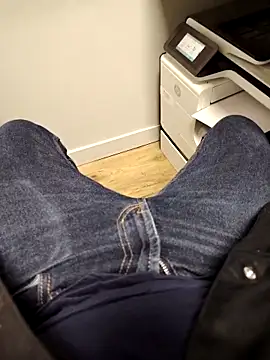 Snapshot of Alberto2840 chatting on October 30, 2025, 3:13 pm Alberto2840 online show from October 30, 2025, 3:13 pm