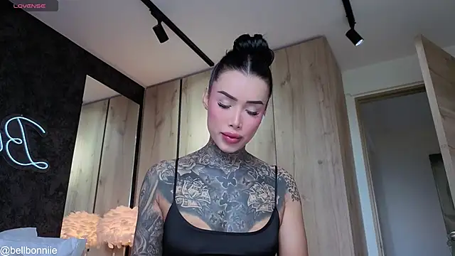 belllbonniie online show from May 12, 2026, 6:38 pm