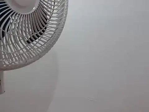 LuigiMarchetti online show from September 23, 2025, 7:50 pm