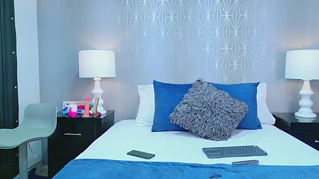 ZoeWilliis online show from March 13, 2026, 12:34 pm