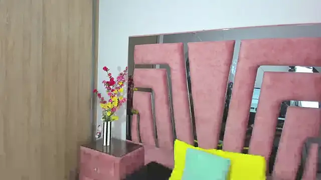 MaraKarly online show from October 22, 2025, 12:05 pm