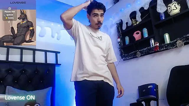 Snapshot of subarashi_ishi69 chatting on December 2, 2025, 5:30 pm subarashi ishi69 online show from December 2, 2025, 5:30 pm