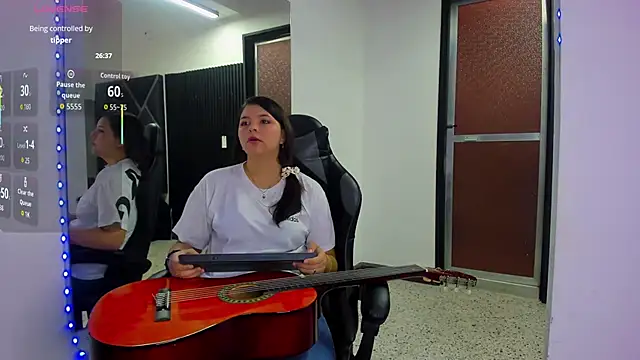 Charlotte-Star online show from October 2, 2025, 8:27 pm