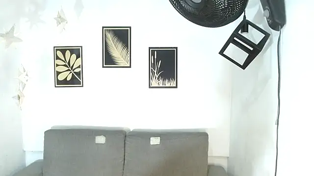 criss zuri online show from September 11, 2025, 11:32 am