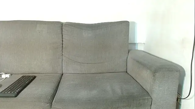 criss zuri online show from October 20, 2025, 7:14 pm