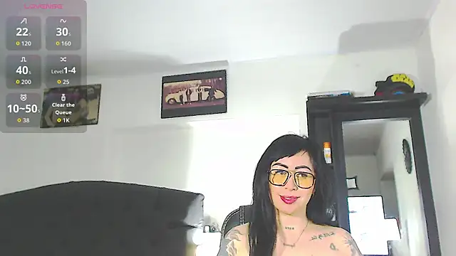 Vicky hotmilf online show from December 16, 2025, 11:15 am