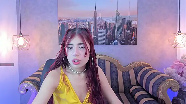 Snapshot of Gaby_louse chatting on September 17, 2025, 1:24 pm Gaby louse online show from September 17, 2025, 1:24 pm