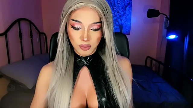 xUrGoddess Bellax online show from December 15, 2025, 1:32 am