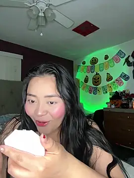 MyHoneyFrida online show from October 20, 2025, 3:40 am