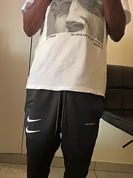 Snapshot of MeneerIan chatting on September 10, 2025, 10:37 am MeneerIan online show from September 10, 2025, 10:37 am