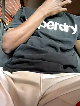 Snapshot of MeneerIan chatting on September 16, 2025, 9:43 am MeneerIan online show from September 16, 2025, 9:43 am