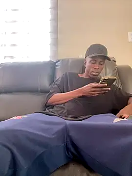 Snapshot of MeneerIan chatting on September 30, 2025, 12:21 pm MeneerIan online show from September 30, 2025, 12:21 pm