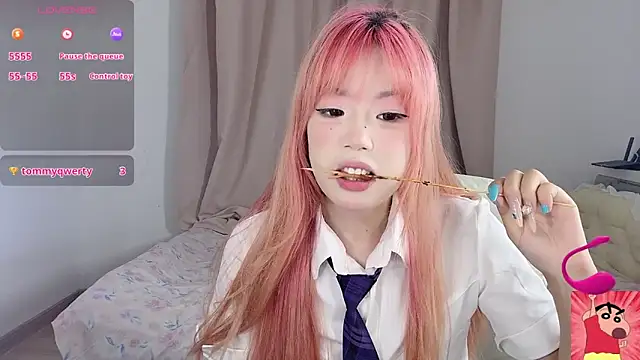 Snapshot of Angel77-Y chatting on September 28, 2025, 1:27 pm Angel77-Y online show from September 28, 2025, 1:27 pm