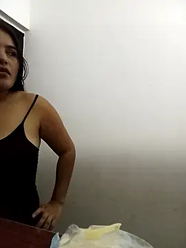 chloe 90 online show from October 9, 2025, 11:25 pm