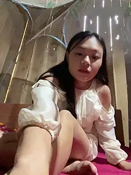 mai-xinh online show from October 18, 2025, 11:27 pm