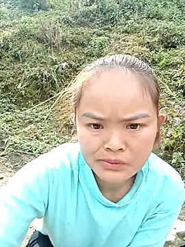 xinhxinhcute online show from December 19, 2025, 3:13 am