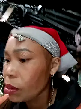 Snapshot of kihi-yo chatting on November 12, 2025, 1:17 am kihi-yo online show from November 12, 2025, 1:17 am