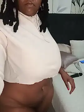Snapshot of Creamy_Chocolatex chatting on June 8, 2026, 5:30 am Creamy Chocolatex online show from June 8, 2026, 5:30 am