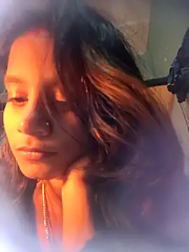 Hot Mayra  online show from December 5, 2025, 6:48 pm