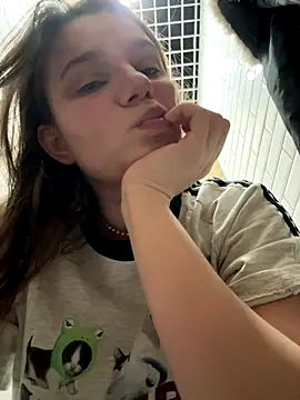 MiniVi online show from October 8, 2025, 5:49 am