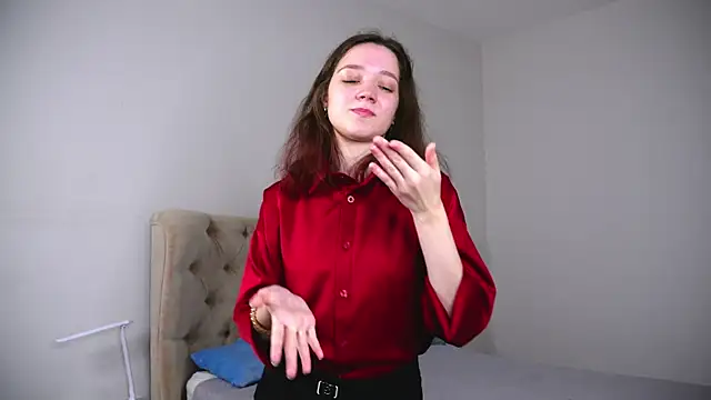 RolandaFolkes online show from October 5, 2025, 4:33 am